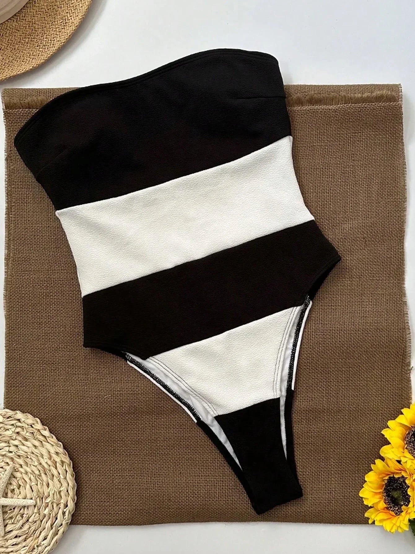 Off-Shoulder One-Piece Swimsuit with Contrast Stripe High-Leg